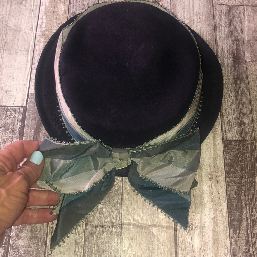 Vintage Berkshire little girl hat